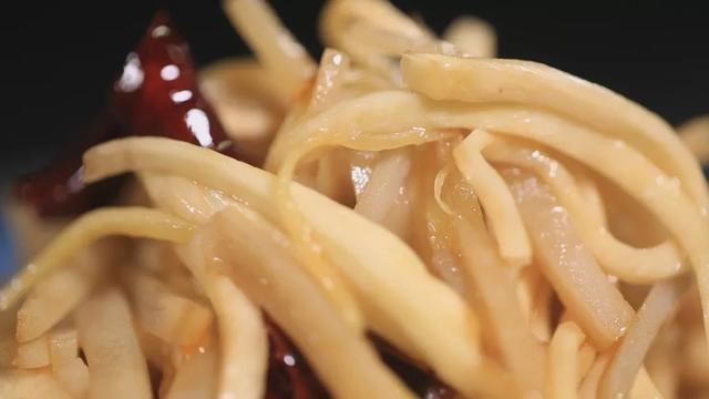 「養生廚房」今日菜品——爽口醋溜雙絲