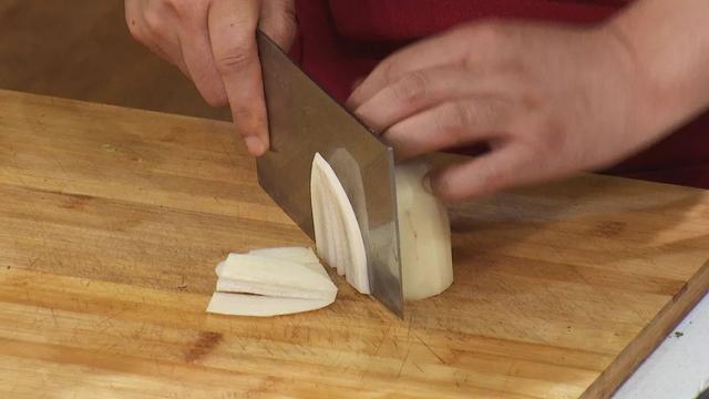 「養生廚房」今日菜品——爽口醋溜雙絲