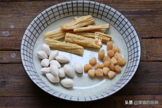 這早餐我每隔兩天做一回，食材簡單，卻對腸胃特別好，家人都愛吃