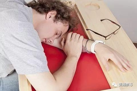 生活小竅門465：午睡後要慢起並喝水