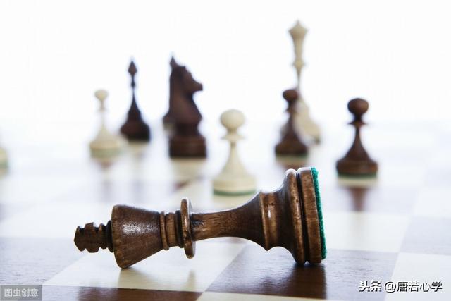 人在落魄時，請逼自己養成這四個習慣，定能走出低谷，再攀高峰