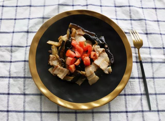 懶人瘦身食譜，這麼吃飯的人半年瘦了 30 斤！