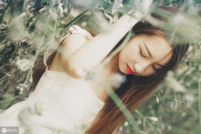 那個把離婚的女兒趕出家門的老人後悔了，不知能不能等到女兒諒解