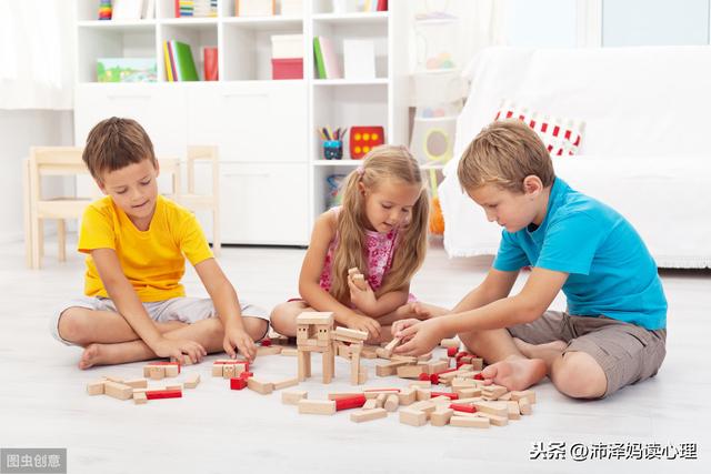 鬧心啊！2個孩子總因爭搶玩具打架怎麼辦？請建立孩子的專屬特權
