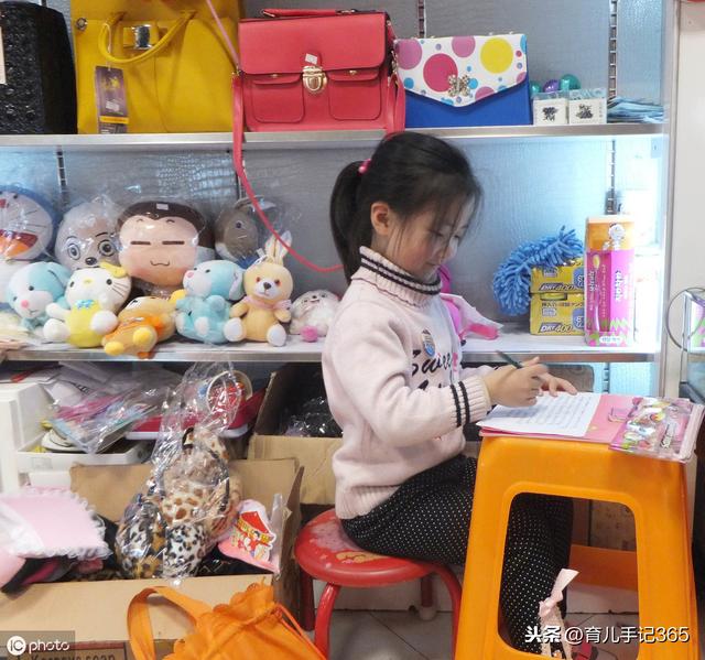 寶寶上幼兒園不哭不鬧，父母知道原因，對孩子成長大有好處！