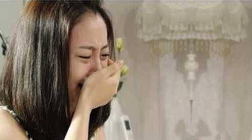下雨天，農村婆婆來我家沒脫鞋我轟她走，看到婆婆的雨衣，我哭了