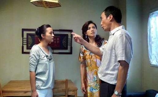 婆家做生意向我娘家借錢，夜裡聽到婆婆和丈夫對話，我才知是圈套