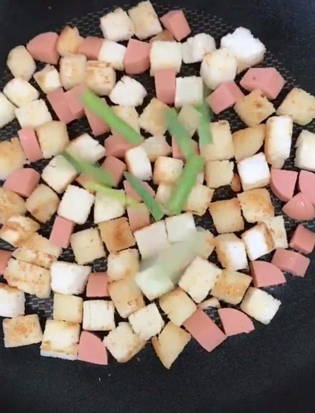 饅頭做的披薩寶寶饞哭了，寶媽必備，你會了沒有？