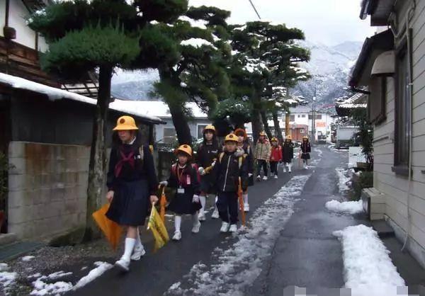日本兒童都是怎麼長大的？和中國孩子真的不一樣...