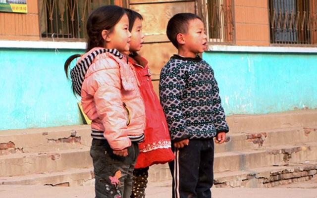 母親逼女兒賣房給弟弟，2年後又讓收回房子，女兒不淡定了！