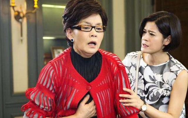 婆婆背後指責兒媳「生女兒就休了」，孩子出生後，婆婆落荒而逃