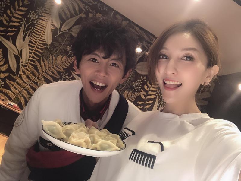 阿翔老婆首發聲！早上看到「老公熱吻閨蜜」超震驚　PO文「一開頭自己先道歉」網心疼：錯的不是妳 