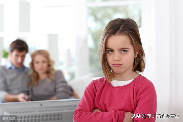 家長限制孩子交友很正常？不用過度管教，父母用4招教會孩子交際