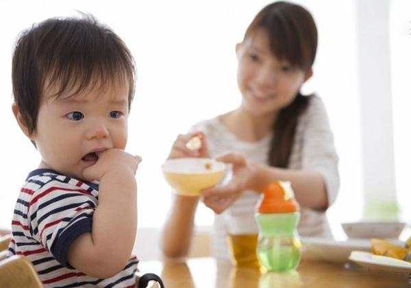 天熱，寶寶不想吃飯？別著急！5個飲食小妙招，讓寶寶輕鬆度苦夏
