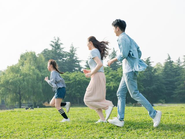 這幾招是孩子長高的「天然藥」，父母必須爛熟於心