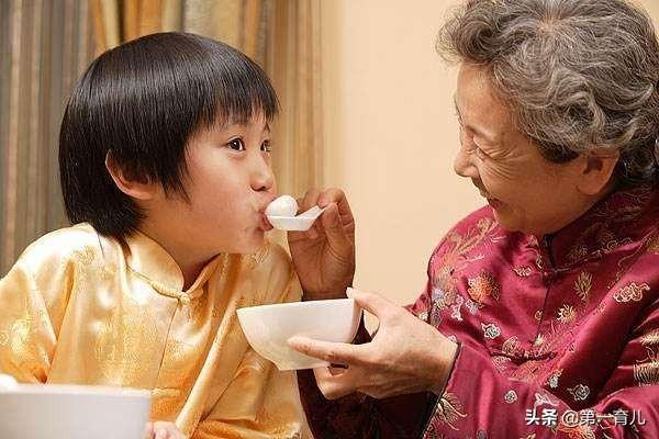 生兒生女都一樣？過來人告訴你，兒女差別很大，老了就看出來了