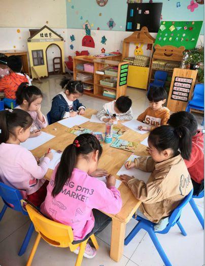 礦區幼兒園  如何畫出劇本中的精彩劇情
