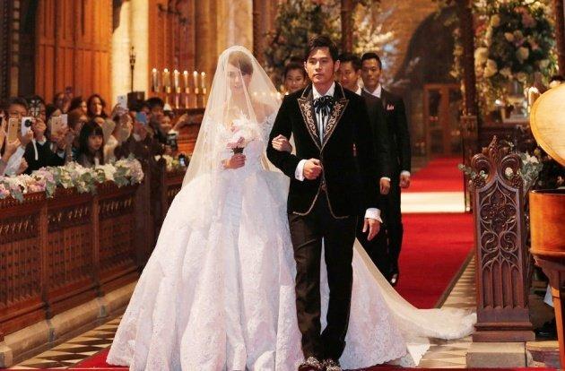 明星婚紗大盤點，天王嫂御用設計師這波操作不容忽視