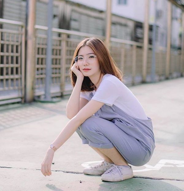 午休不睡覺，隔壁「正妹女同事意外的秘密」全看到了，網友：重播一遍遍還不夠！