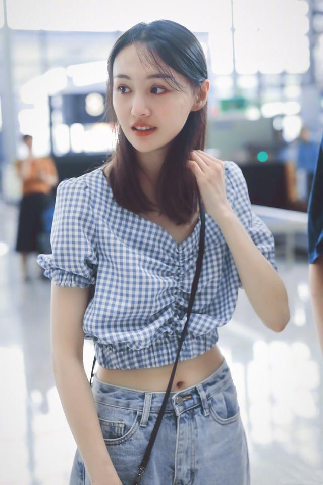 鄭爽說不覺得自己好看，你是在逗我嗎？