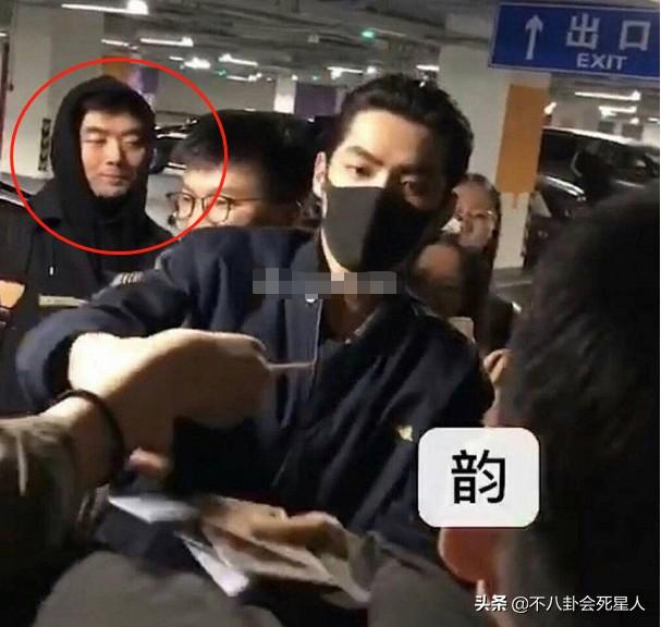 最奇葩經紀人？帶黃曉明被罵油膩，帶趙麗穎被罵村姑，他更慘