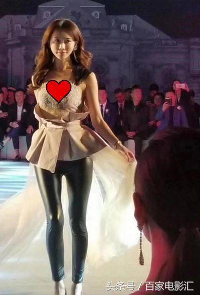 44歲林志玲出席活動近照，腿是怎麼了！，網友：腿合都合不攏，太難看了！