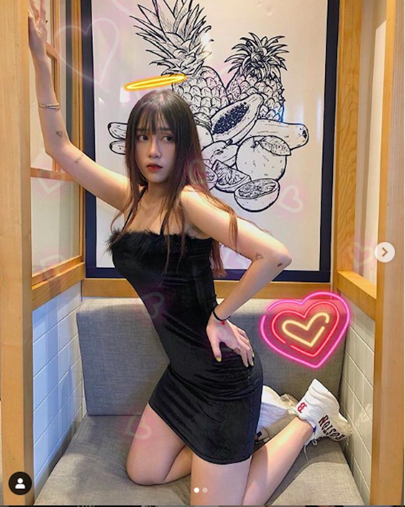 越南水妹子「Mio」身材出眾吸引23萬粉絲追蹤，膚白貌美「前凸後翹」還是學生妹～