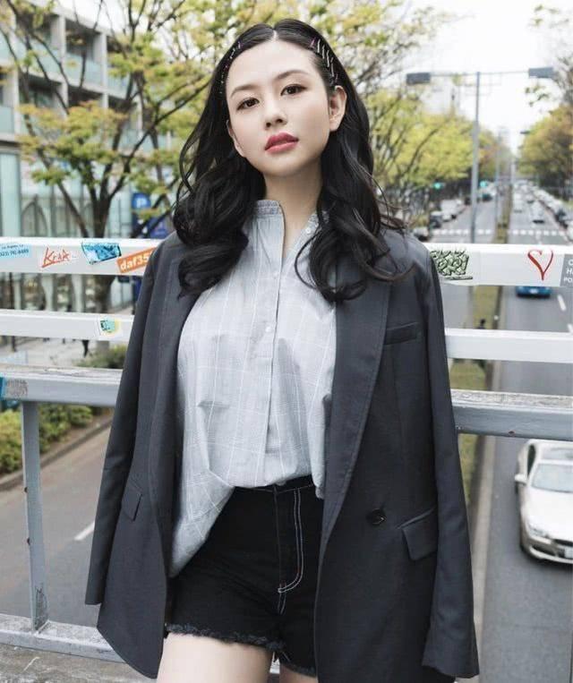香港女神邱淑貞同意女兒繼承衣缽？大女兒二女兒齊齊頻繁發美照