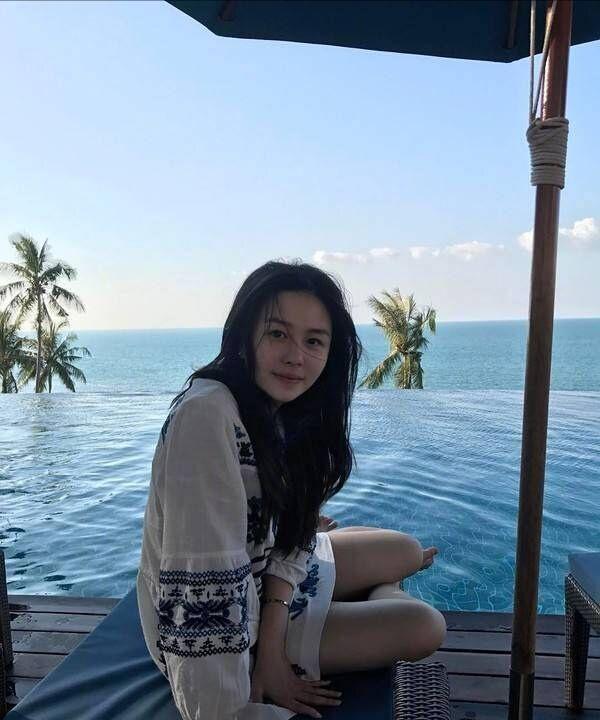 香港女神邱淑貞同意女兒繼承衣缽？大女兒二女兒齊齊頻繁發美照