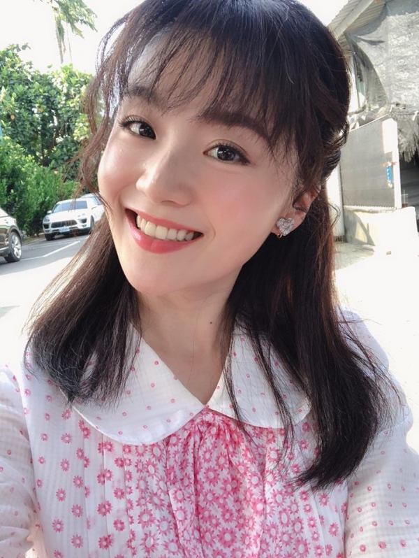 曾是當紅童星的她，12歲淡出「拿完政大雙學位」重返演藝界：你最好的樣子，就是勇敢做自己！