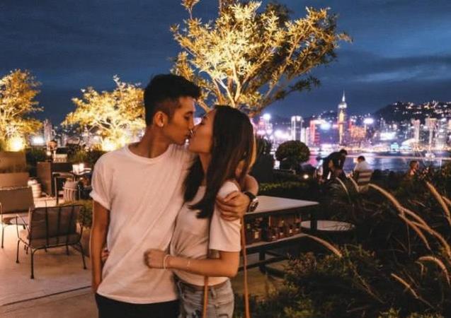李麗珍女兒首次曬與男友甜蜜吻照，網友：22歲顏值不輸媽媽年輕時