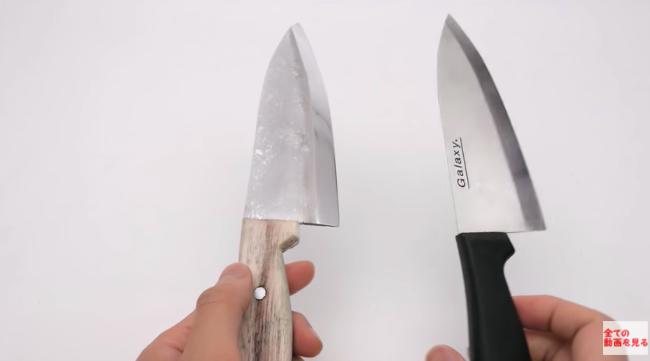 「鋁箔紙變成球」落伍了　他大膽挑戰「變成刀」　實測結果讓大家下巴掉了 