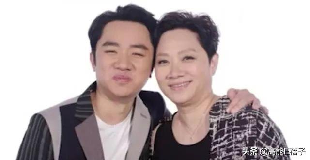 王祖藍分享帶娃趣事：爸爸和奶奶長太像讓她分不出來