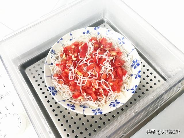 番茄蒸米粉的做法，簡單易學，好吃到根本停不下來