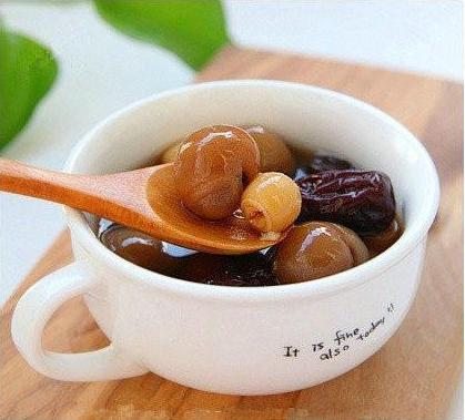 「八款堪比燕窩的食譜」美味又營養的食譜，獻給身邊的妹子們