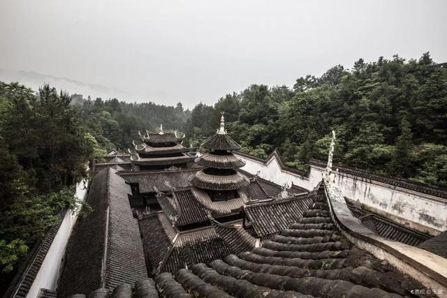 比貴州更涼快，比九寨溝更美更小眾，中國小仙本那夏日旅行好去處