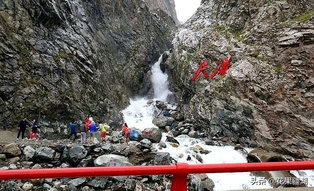 新疆獨庫公路，從獨山子到喬爾瑪，路上那些不可錯過的風景