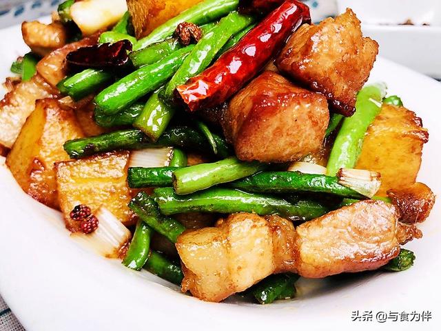 天熱胃口不佳，這菜煸著吃更美味，葷素搭配，隔三差五就做