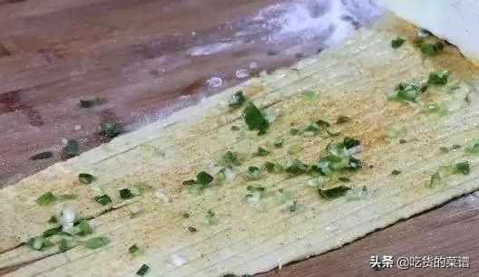 花捲的新做法，加它一起和面，卷一卷，切一切，比吃饅頭過癮