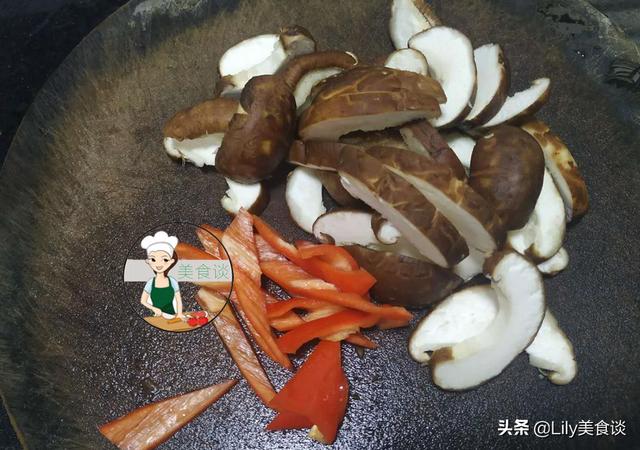 這兩樣素菜一起炒，清脆爽口，清腸利便，夏天多吃，瘦出小蠻腰