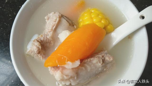 夏季煲湯有講究，教你一道營養靚湯搭配，一家大小都愛喝，真美味