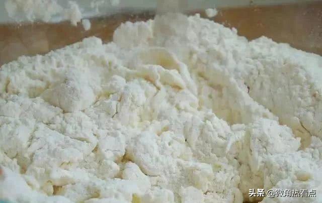 3分鐘教你做醬香餅，比蒸饅頭還簡單，香辣焦酥，大人孩子搶著吃