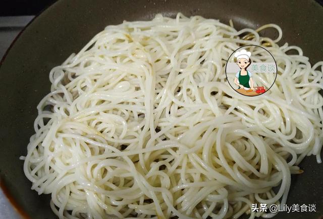 不管多熱，兒子最愛這碗面，爽滑彈牙，每次做一鍋，兒子都吃嗨了