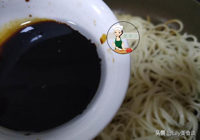 不管多熱，兒子最愛這碗面，爽滑彈牙，每次做一鍋，兒子都吃嗨了