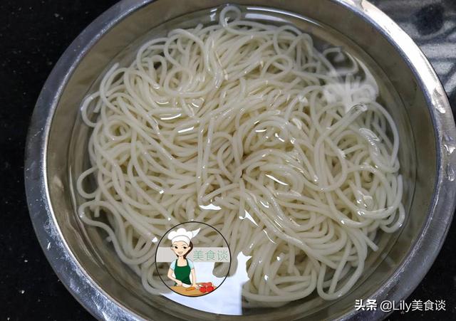 不管多熱，兒子最愛這碗面，爽滑彈牙，每次做一鍋，兒子都吃嗨了