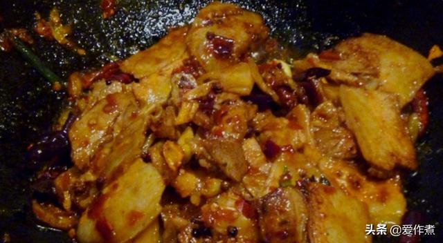 回鍋肉這麼做好吃不油膩，真是太下飯了。