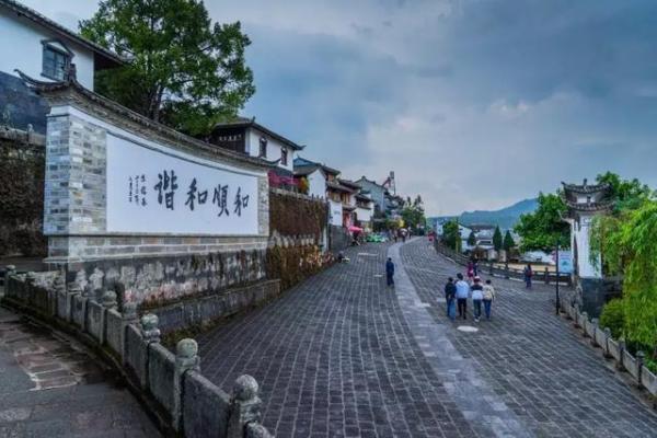 雲南這個600多年的古鎮，比大理古樸，比麗江安靜，卻鮮少人知