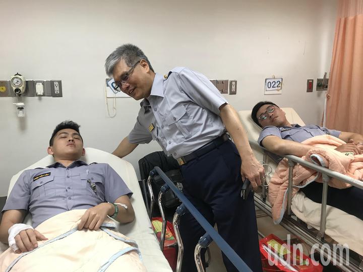 開6槍送走通緝犯！台南警「符合用槍時機不起訴」：感謝司法挺我們　兇嫌媽媽哭了「怪警察有問題」