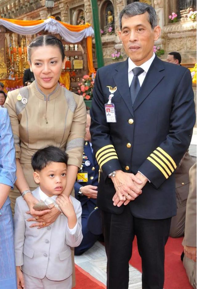 一入王室深似海！泰國國王4任妻子越來越年輕，結局卻越來越悲慘