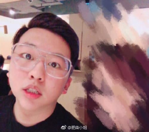 21歲台灣8+9到上海裝富二代！爽吃7位女友全受害！上百人慘被騙錢！被逮捕大家看到「他本尊現身全看呆了」！